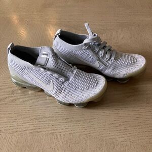 Nike Vapormax Light Gray Flyknit 3 Running Shoes AJ6900-102